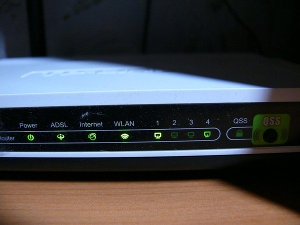 Ждем, пока на панели управления сетевого устройства не загорится индикатор ADSL.