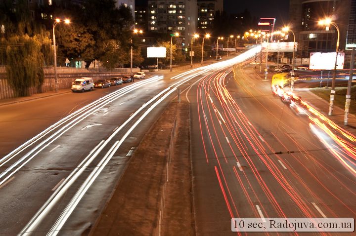 Очень длинная выдержка в 10 секунд при очень слабом освещении